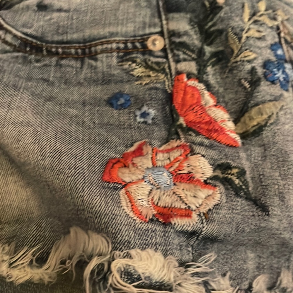 Express Embroidered relaxed low rise Shortie 0 - Picture 5 of 5